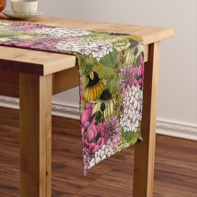 Garden florals 2 short table runner (In Situ)
