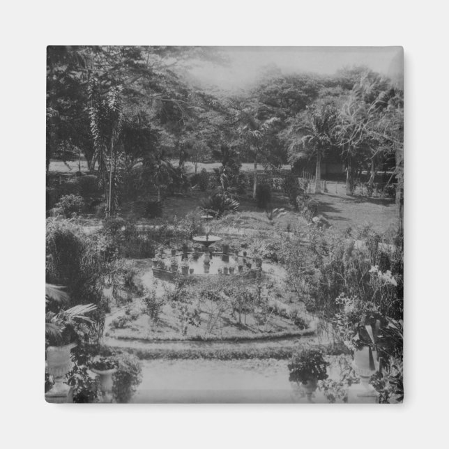 Garden of a Suburban Villa Magnet (Front)