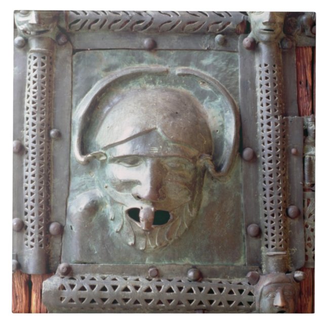 Gargoyle panel from the left door of the portal, 1 tile (Front)