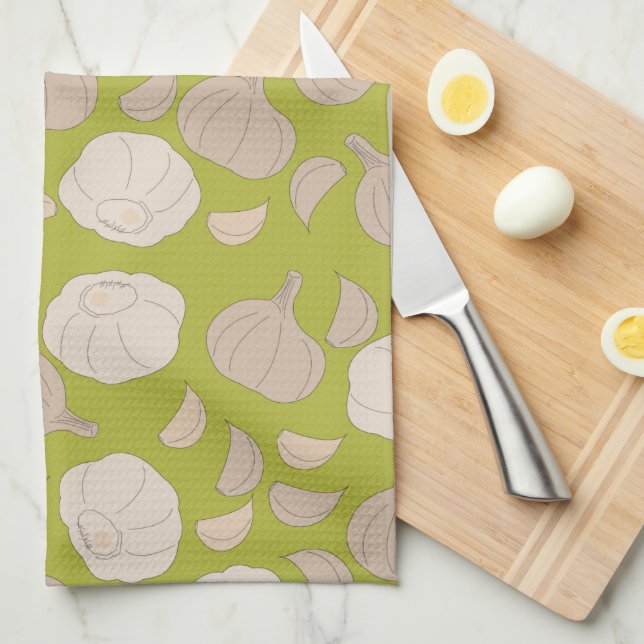 Garlic Pattern - Garlic Cloves & Bulb Tea Towel (Quarter Fold)