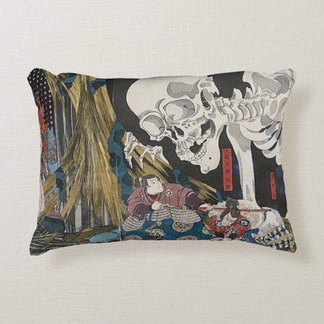 Gashadokuro  decorative cushion (Front)