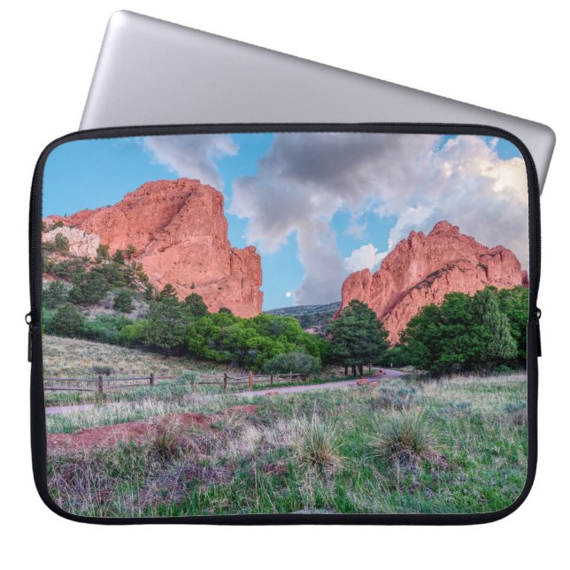 Gateway Rocks Garden Of The Gods Computer Sleeve (Front)