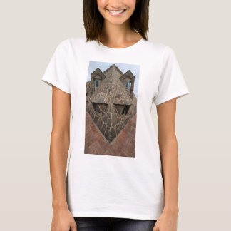 Gaudi's Torre Bellesguard dragon T-Shirt