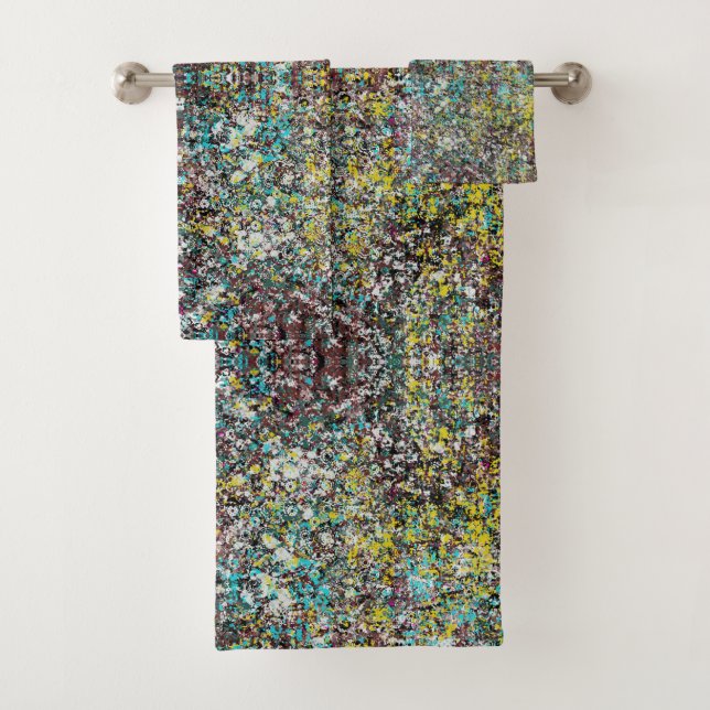 Geared Towards Abstract Art Design Lover Bath Towel Set (Insitu)