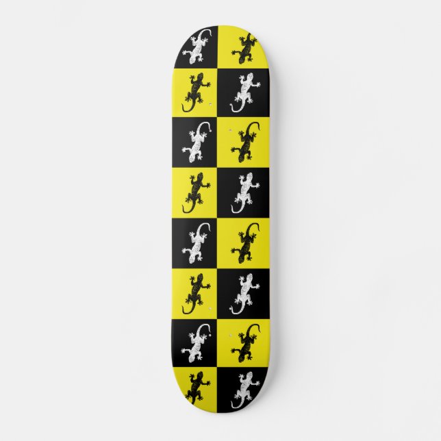 Geckos on Skateboard (Front)