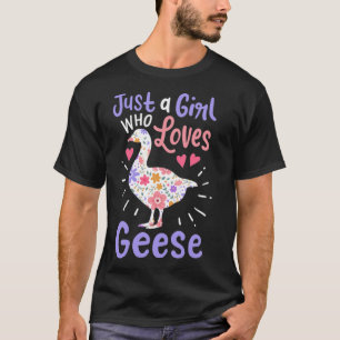 Geese Goose Geese labrador mum animal lover  T-Shirt