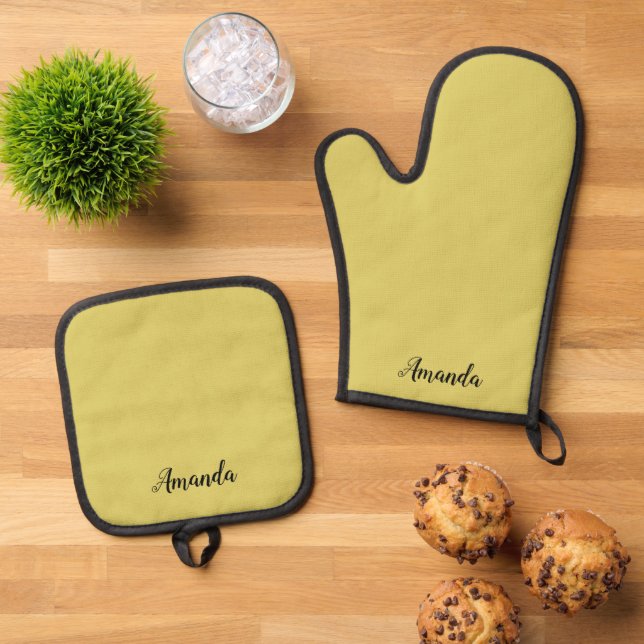 Gentle Warm Yellow Custom Oven Mitt Pot Holder Set (Top Down)