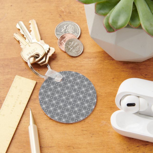 Geometric cross pendant key ring (Desk)