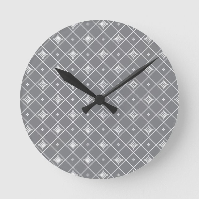 Geometric cross pendant round clock (Front)