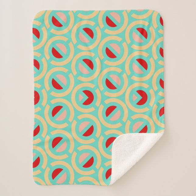 Geometric pattern retro sherpa blanket (Front)