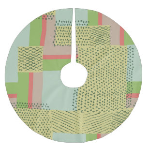 Geometric Shapes: Brush Stroke Pattern. Brushed Polyester Tree Skirt