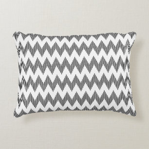 Geometric zigzag pattern decorative cushion