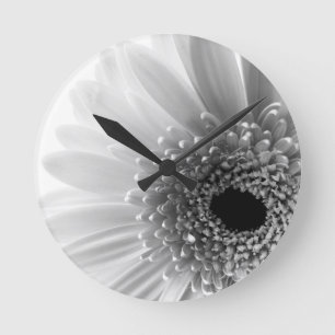 Gerbera Daisy Round Clock