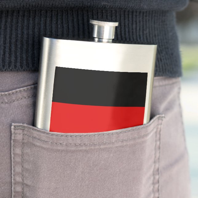German flag hip flask (In Situ)