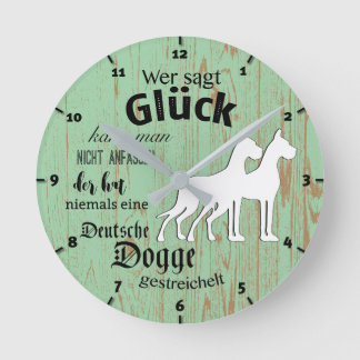 German only: Romantic Great Danes Round Clock