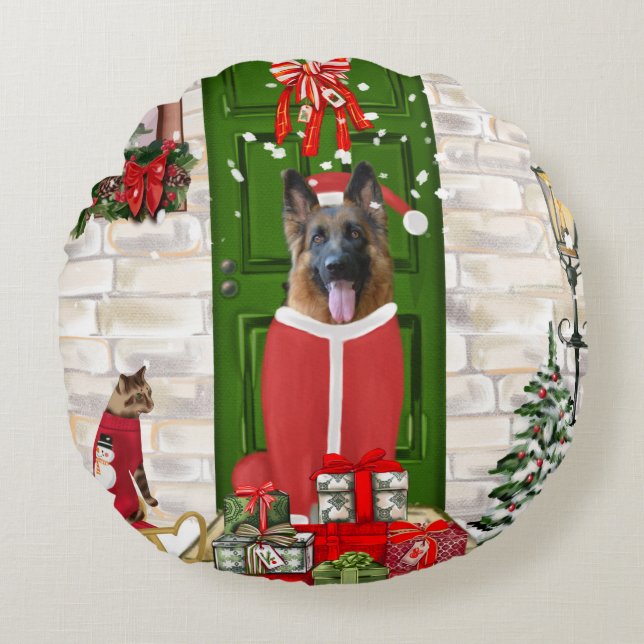 German Shepherd Dog Christmas   Round Cushion (Front)