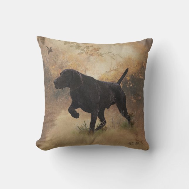German Shorthaired Pointer ready to hunt Gift Box  Cushion (Front)