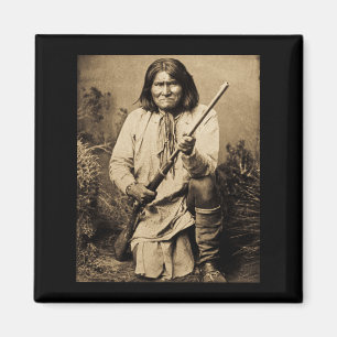 Geronimo with Rifle 1886 Magnet