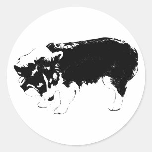 Ghost-Leaf Sniffer Classic Round Sticker