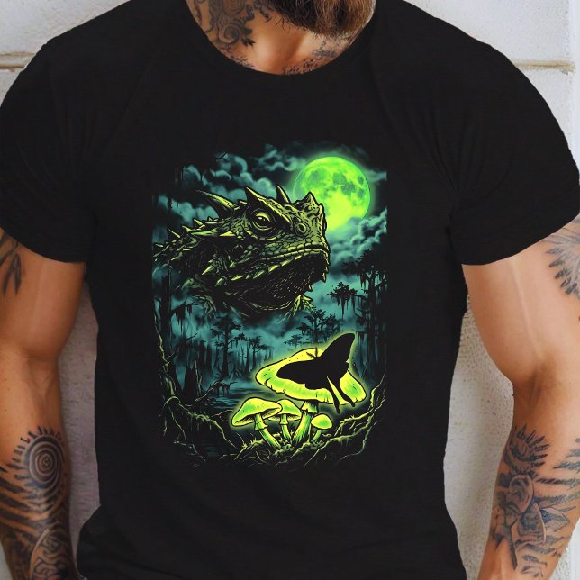 Giant toad head swamp night T-Shirt (Creator Uploaded)