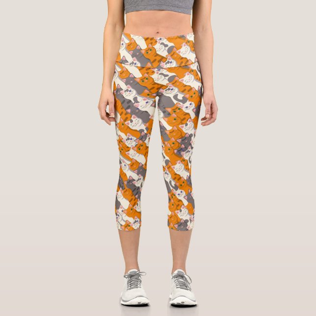 Ginger white black cat diagonal pattern capri leggings (Front)