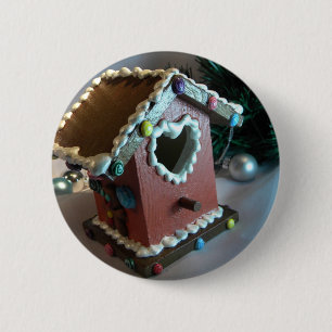 Gingerbread Birdhouse I 6 Cm Round Badge