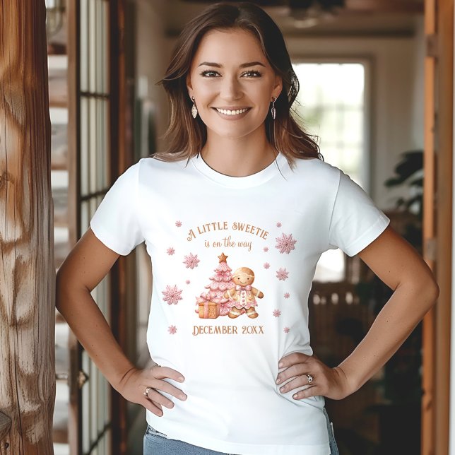 Gingerbread Man Girl Christmas Baby Announcement T-Shirt (Gingerbread Man Girl Christmas Baby Announcement T-Shirt)