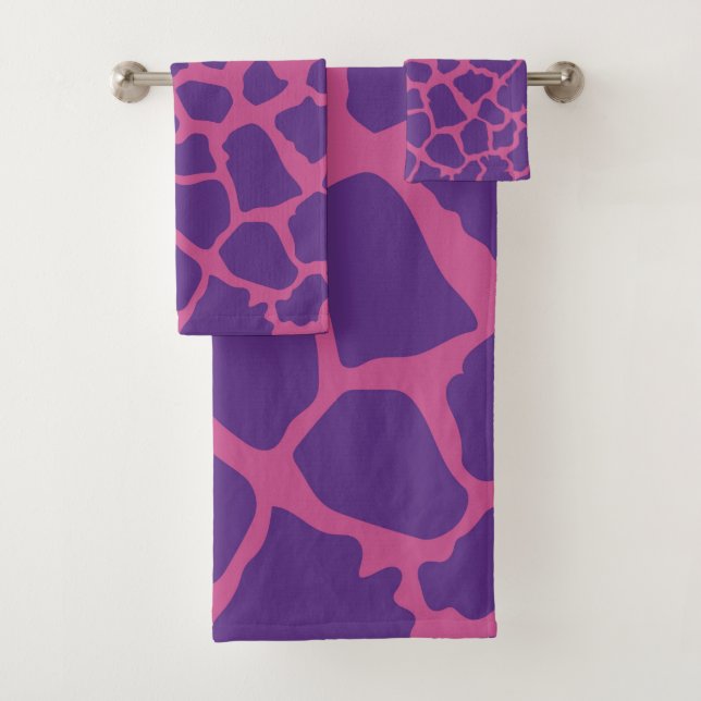 Giraffe Pattern Bath Towel Set (Insitu)