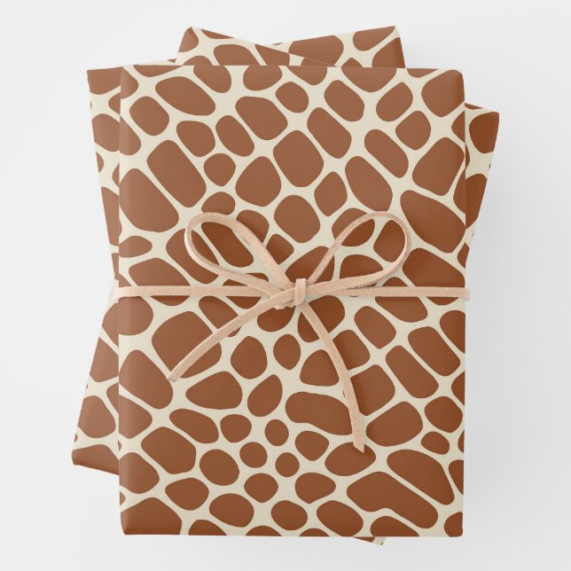 Giraffe Pattern Wrapping Paper Sheet (In situ)