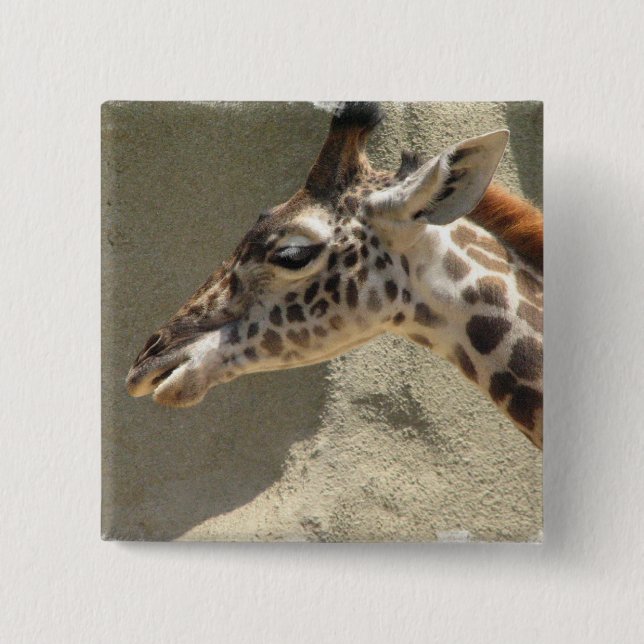 Giraffe Pin (Front)