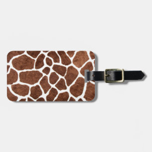 Giraffe spots luggage tag