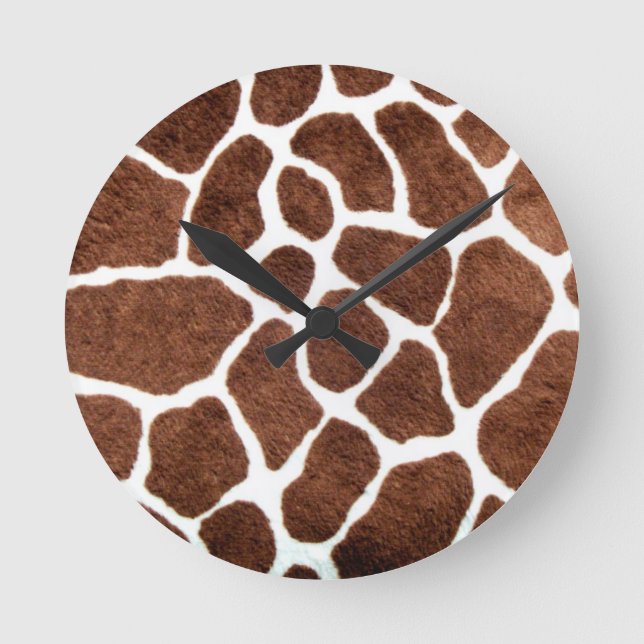 Giraffe spots round clock (Front)
