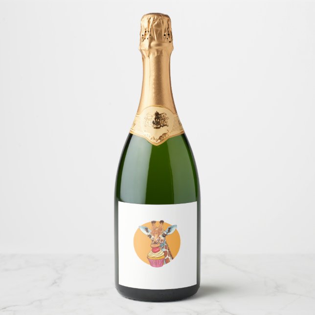Giraffe With Cupcake   Sparkling Wine Label (Front)