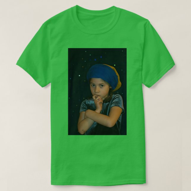 Girl with the pearl ring T-Shirt (Design Front)