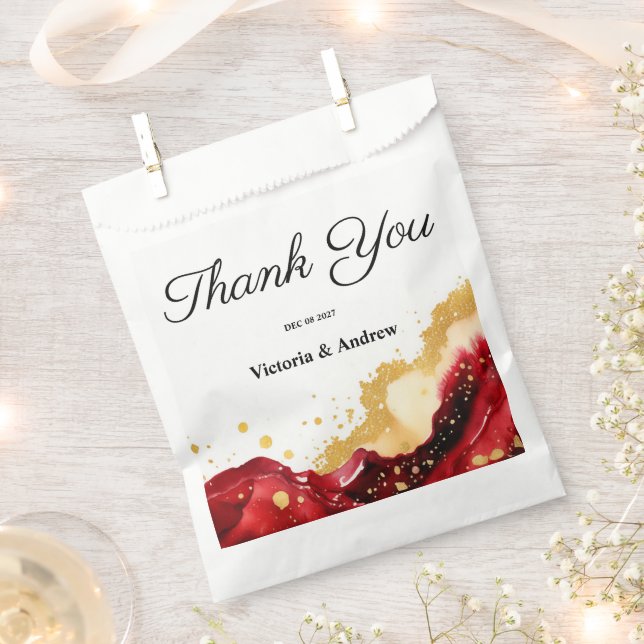 Glam Red Favor Bag (Clipped)