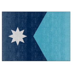 Glass cutting board with Flag of Minnesota