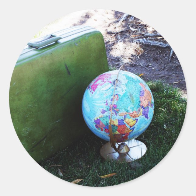 Globe Trotter Classic Round Sticker (Front)
