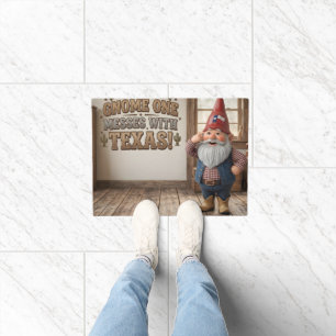 "Gnome One Messes With Texas" Workshop Doormat