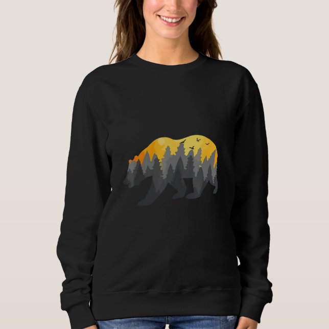 Go Outside Worst Case Scenario A Bear Kill You Vin Sweatshirt (Front)
