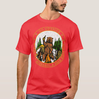Go Outside Worst Case Scenario A Bear Kills You T-Shirt