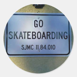 GO SKATEBOARDING CLASSIC ROUND STICKER