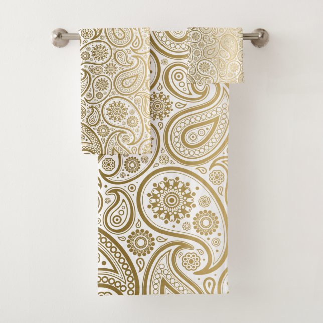 Gold and white paisley pattern bath towel set (Insitu)