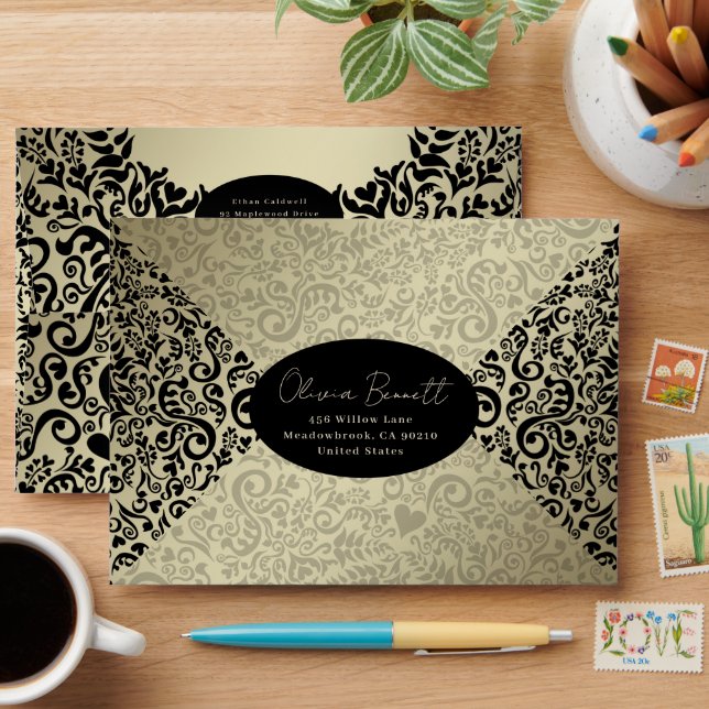Gold Elegant Dark Damask Pattern Envelope (Desk)