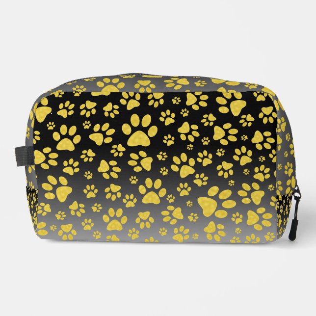Gold metal pattern paws on gradient background dopp kit (Front)
