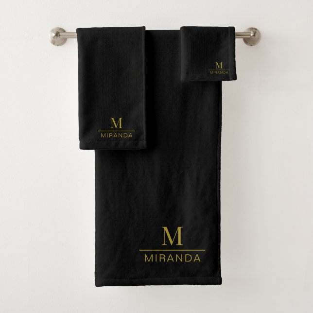 Gold Monogram Minimalist Modern Black Bath Towel Set (Insitu)
