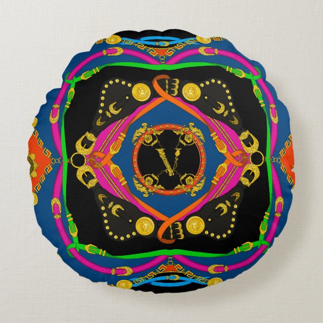golden baroque, chain and belt pattern round cushion (Front)
