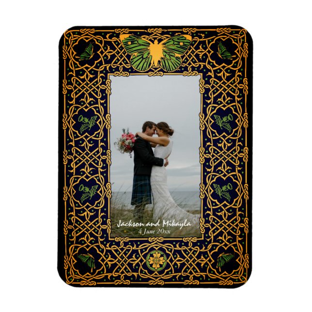 Golden Celtic Knot  Frame   Magnet (Vertical)