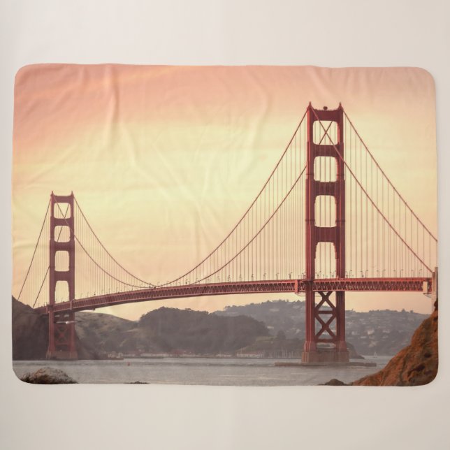 GOLDEN GATE BRIDGE SHERPA BLANKET (Front (Horizontal))