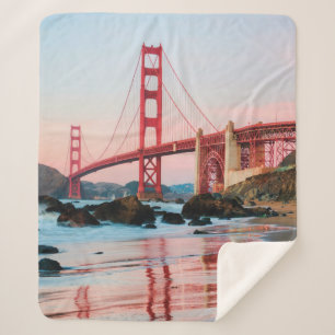 Golden gate bridge throw pillow