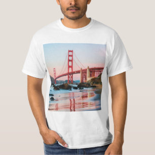 Golden gate bridge throw pillow T-Shirt